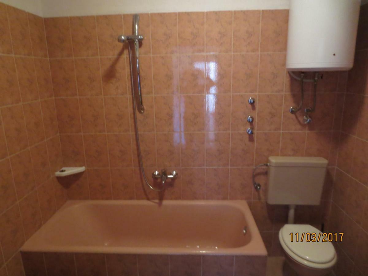 Apartmani Ledenko Kaštela Esterno foto