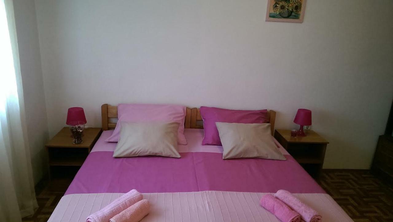 Apartmani Ledenko Kaštela Esterno foto