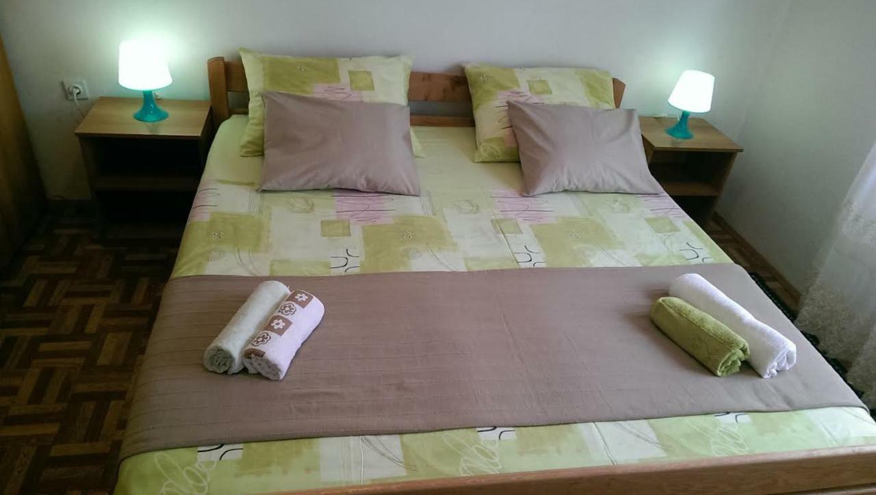 Apartmani Ledenko Kaštela Esterno foto